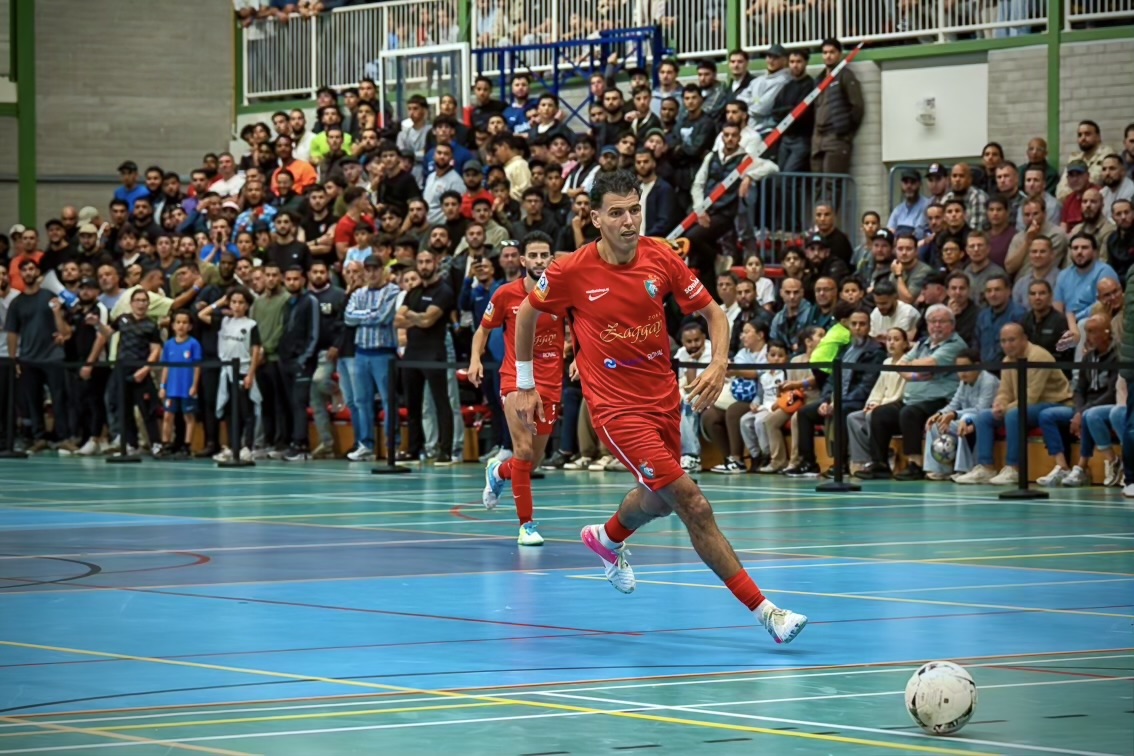 Tigers Roermond in action on the futsal court